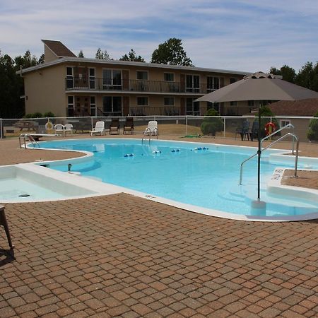 Sauble Beach Lodge Esterno foto