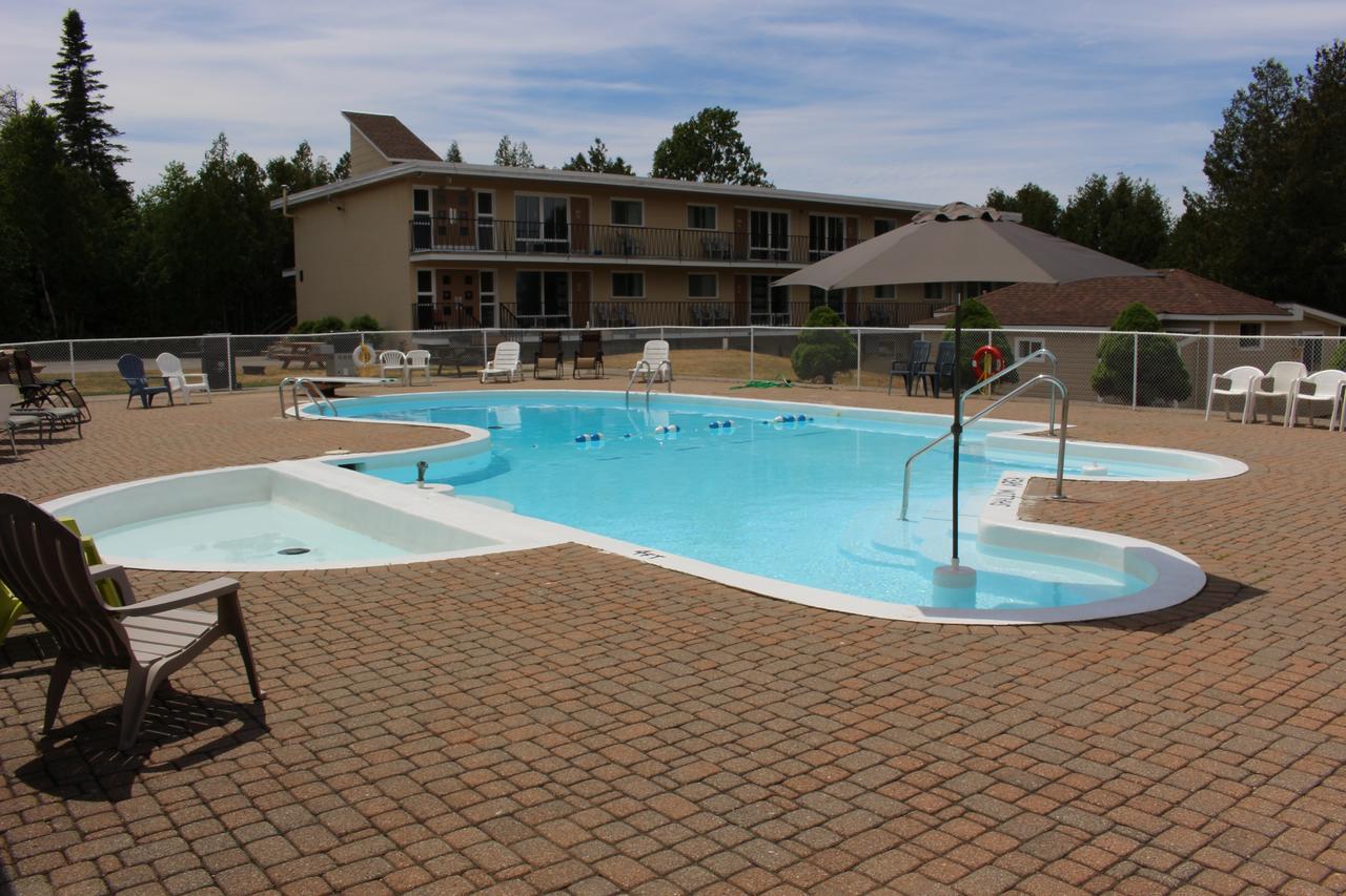 Sauble Beach Lodge Esterno foto